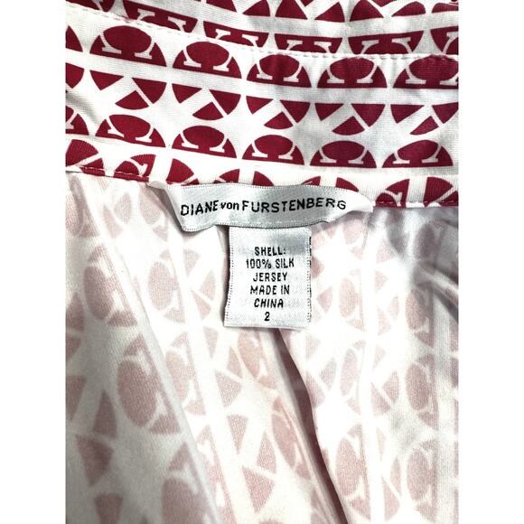 DIANE VON FURSTENBERG Silk Wrap Dress Size 2 Red and White - Picture 4 of 6
